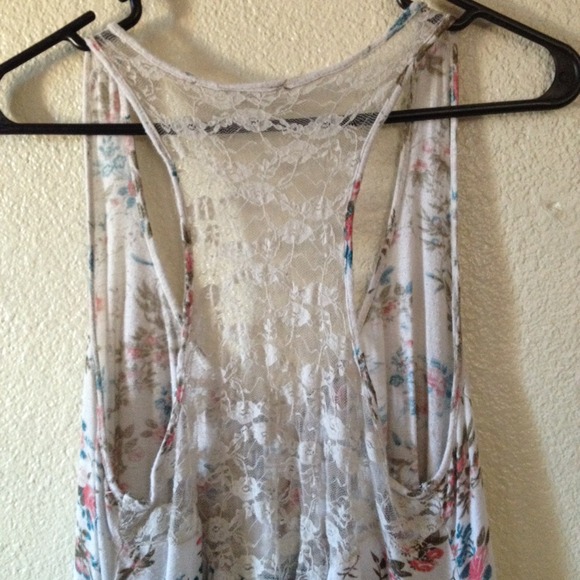 SOLD IN A BUNDLE 💥 - Picture 2 of 3