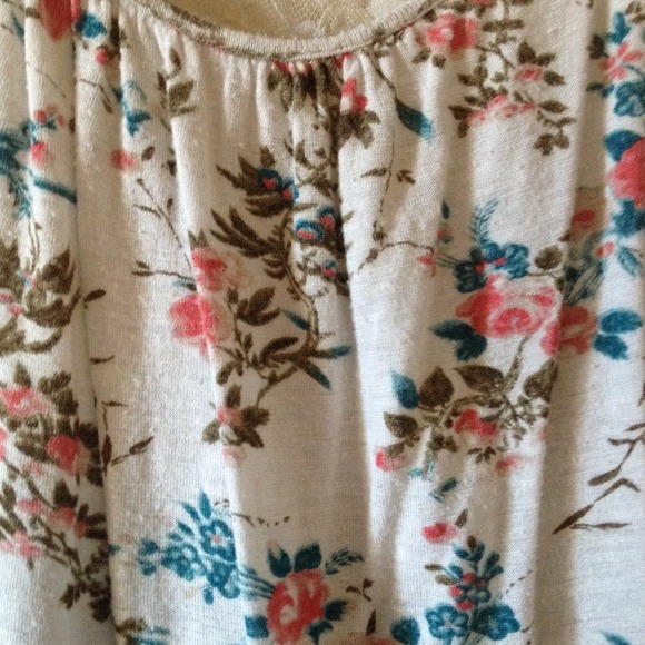 SOLD IN A BUNDLE 💥 - Picture 3 of 3