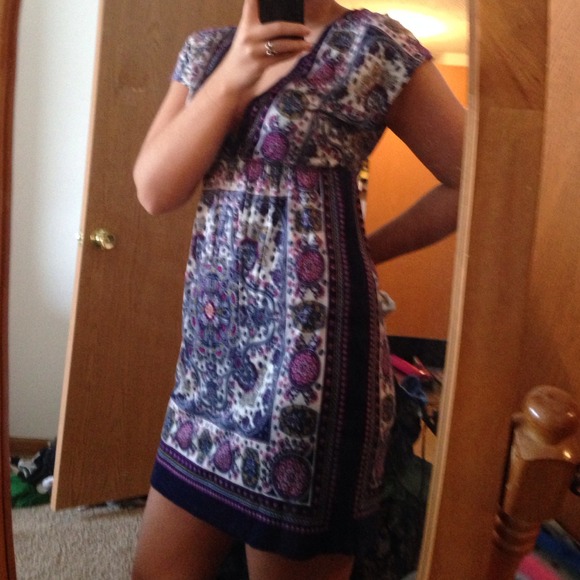 Patterned dress! - Picture 3 of 3