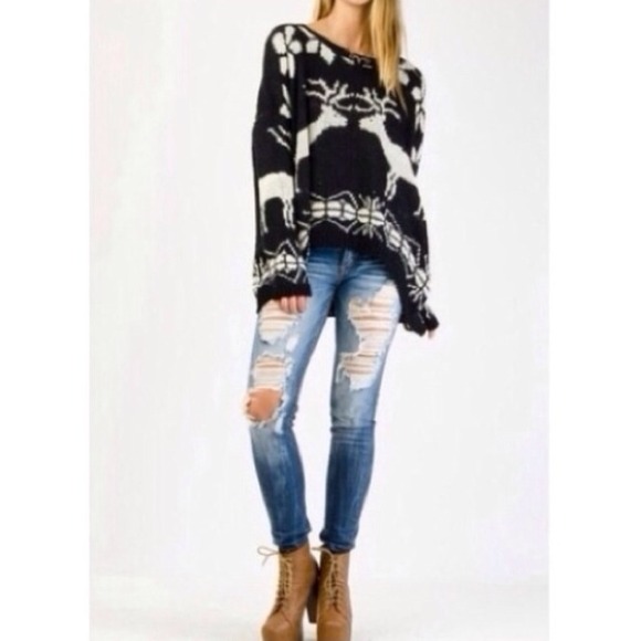 FLASH SALE REINDEER SWEATER in GRAY or BLK Avail in S/M M/L and XL✨ - Picture 6 of 8