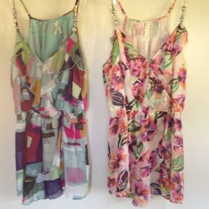 Lovely tops 🌴 2 for 1