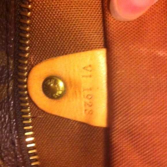 ๐Louis Vuitton ๐ Authentic Speedy 25 Monogram - Picture 3 of 4