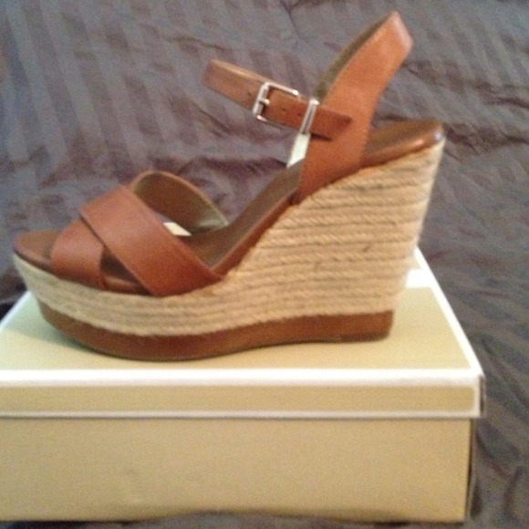Jessica Simpson wedges