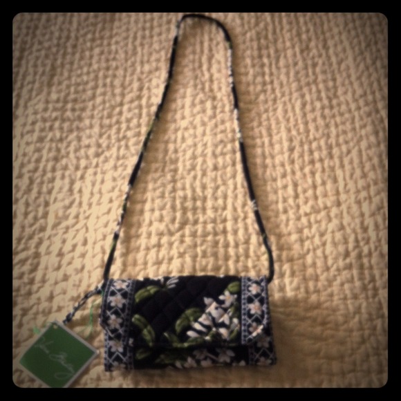 Vera Bradley Handbags - Vera Bradley side purse