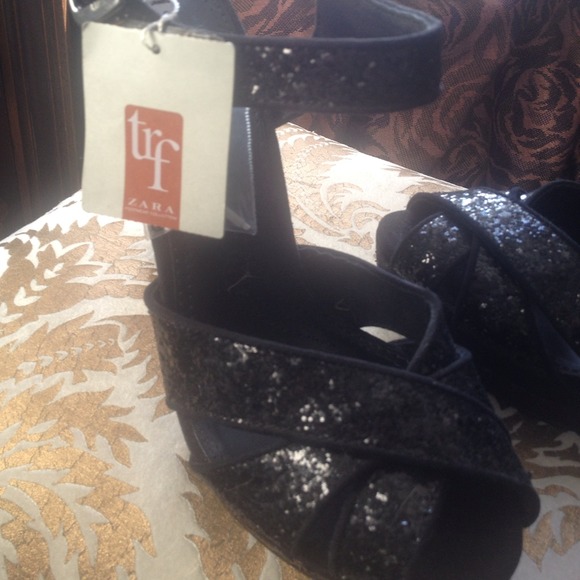 Nwt Zara Trafaluc glitter platforms - Picture 2 of 4