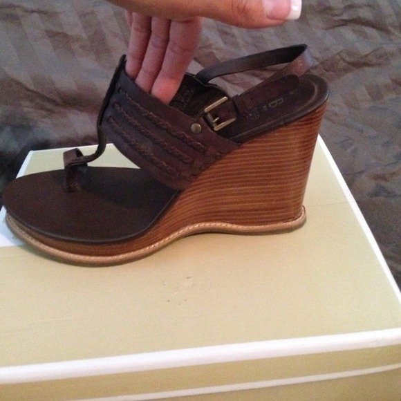 Bakers toe hole wedges