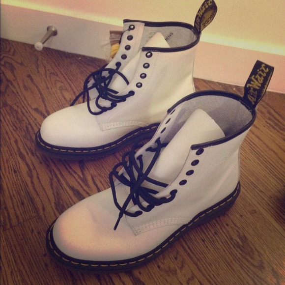 Dr. Marten All White Boots