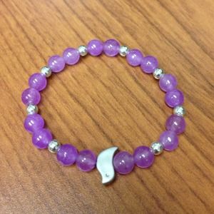 Little girls lavender jade stretch bracelet