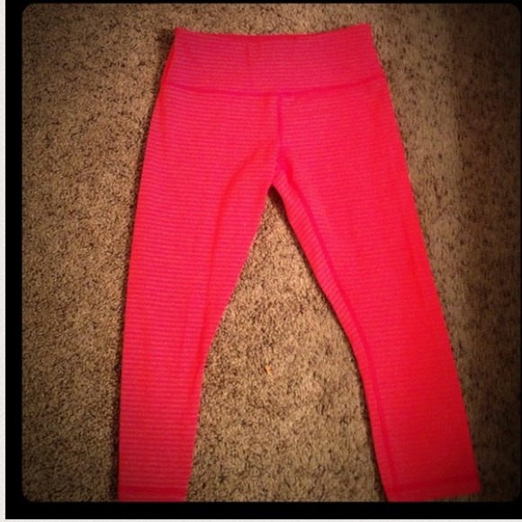 Red stripes lululemon rare size 6