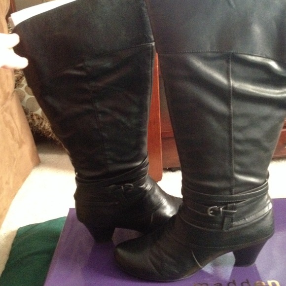 Bare Trap Rynona Black Boots