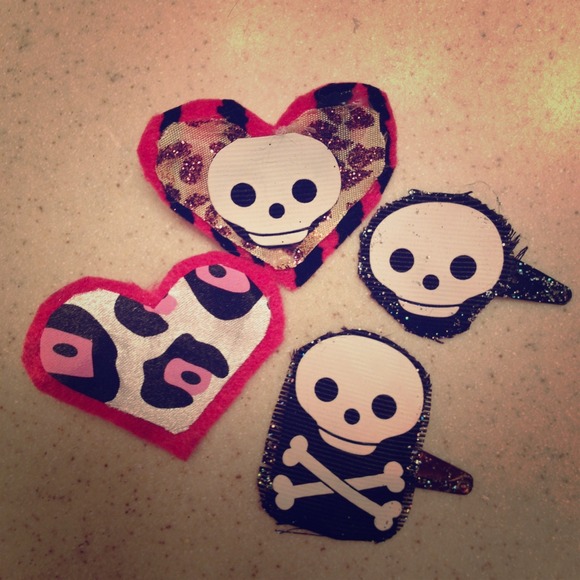 Hair clips