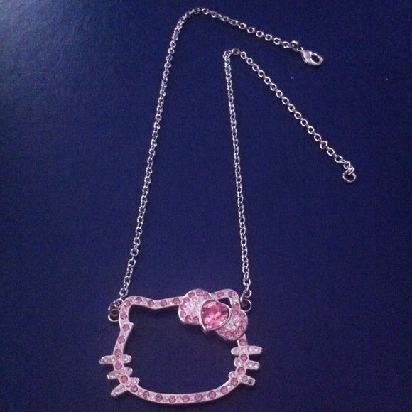 SOLD 😻 Silver Hello Kitty Necklace 😽