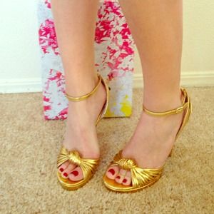 Reduced🌟Chinese Laundry gold snake skin heels!