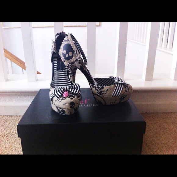 Iron Fist by JustFab 'Lacey Days' heel