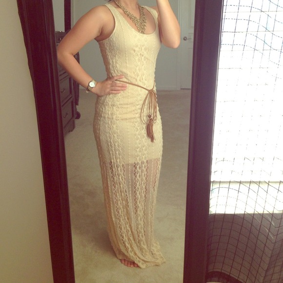 Long dress with lace detail 👗💋😍 - Picture 1 of 4