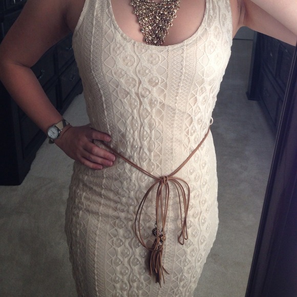 Long dress with lace detail 👗💋😍 - Picture 2 of 4