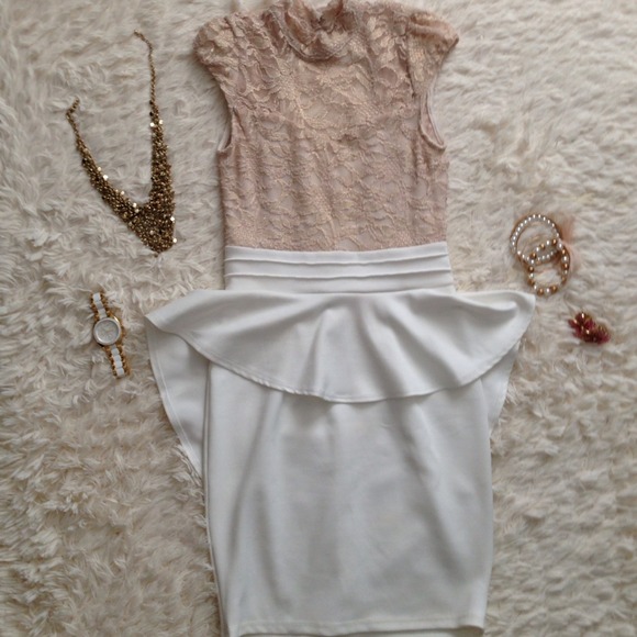 Backless, Lace top, peplum dress 👗💋😍 - Picture 4 of 4