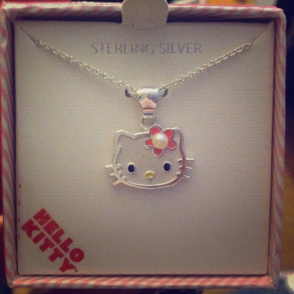Hello Kitty STERLING SILVER necklace w/ pearl