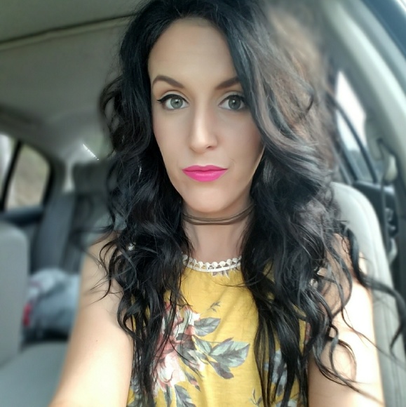 Meet Your Posher, Brooke - Picture 4 of 8