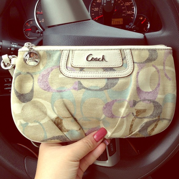 Coach Wristlet - Picture 1 of 2