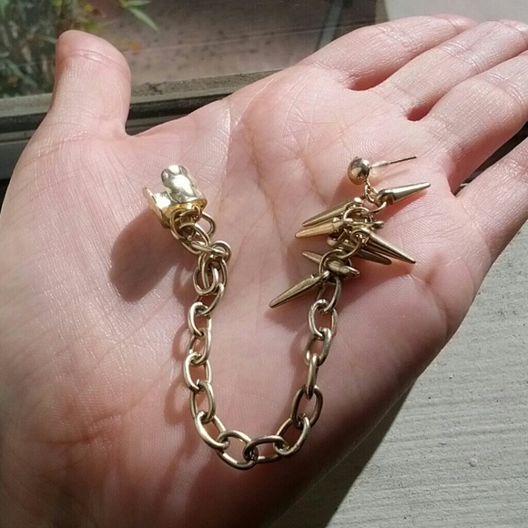 Gold Earring Cuff w/Spikes