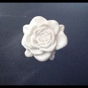 Gorgeous White ROSE Ring