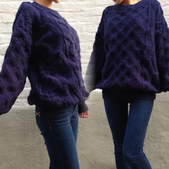 Holiday Sale 🎊Criss cross pattern blue sweater - Picture 2 of 4