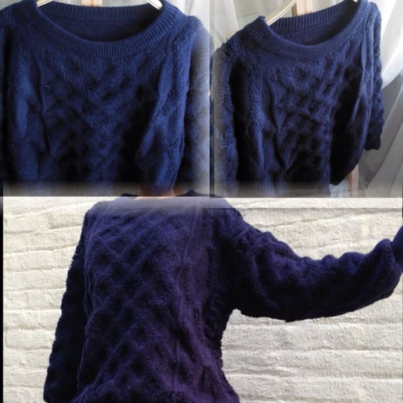 Holiday Sale 🎊Criss cross pattern blue sweater - Picture 4 of 4
