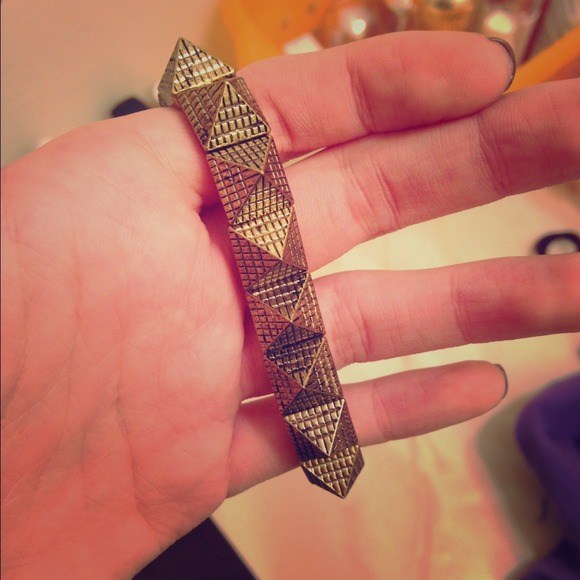 PYRAMID BRACELET
