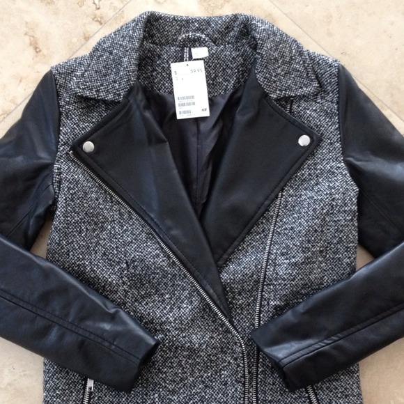 H&M Jackets & Coats - ✋HOLD 4 @shoppinaddict34✋ H&M biker-style jacket H&M Jackets & Coats - ✋HOLD 4 @shoppinaddict34✋ H&M biker-style jacket