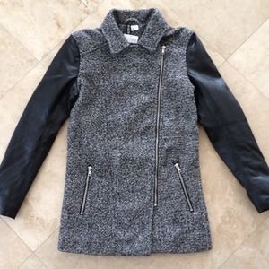 H&M Jackets & Coats - ✋HOLD 4 @shoppinaddict34✋ H&M biker-style jacket H&M Jackets & Coats - ✋HOLD 4 @shoppinaddict34✋ H&M biker-style jacket