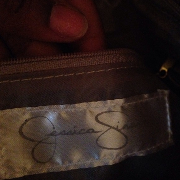 Jessica Simpson nude tote bag - Picture 2 of 3