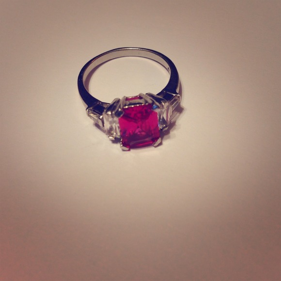 Pretty silver toned pink ring