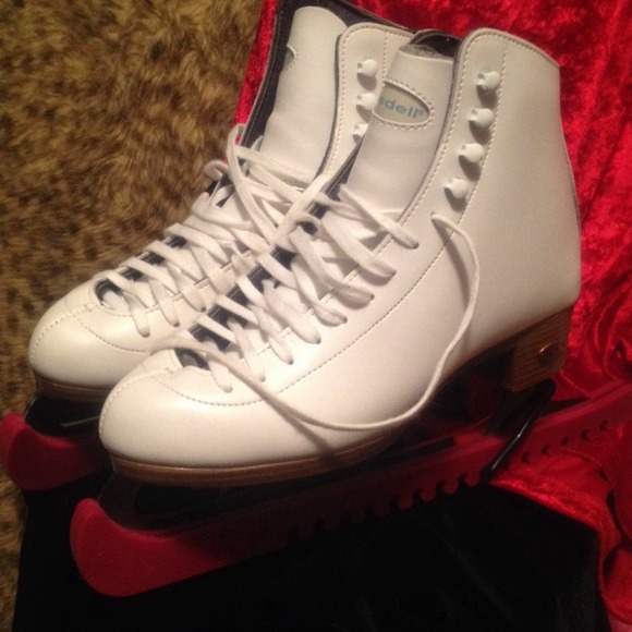 Riedell figure skates