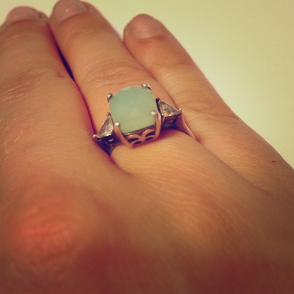 Stunning green gemstone 925 ring