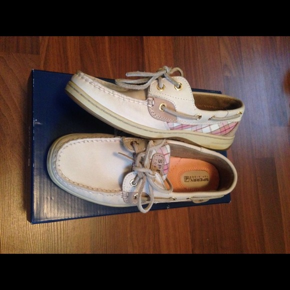 Sold. Sperrys size 6.5