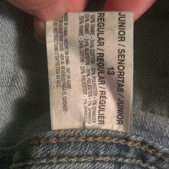 Shorts - Picture 2 of 3