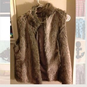 Vintage Havana faux fur vest!