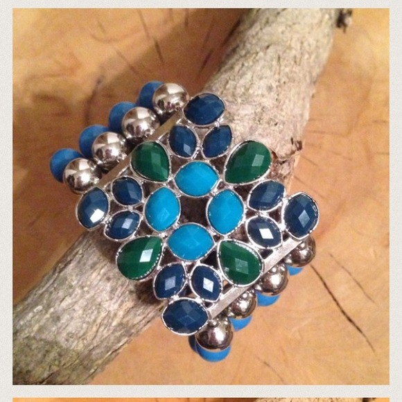 🌟NWT Pretty turquoise/teal stretch bracelet - Picture 3 of 4