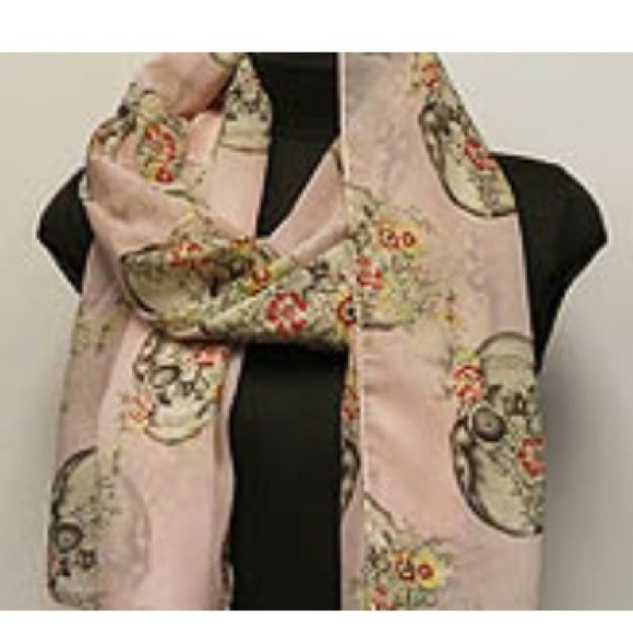 Accessories - 🚫SOLD🚫 pink skull scarf