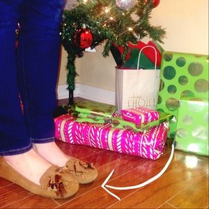 Shoes - Minnetonka moccasins! Shoes - Minnetonka moccasins!