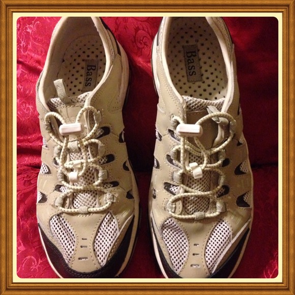 Women's Bass-Sanibel Shoes size 8 1/2 M.