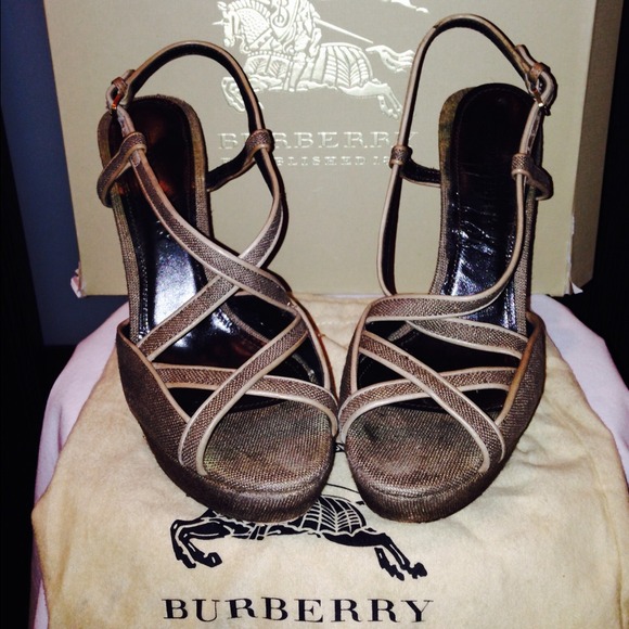 100% Authentic Burberry Platform Heels - Picture 3 of 3