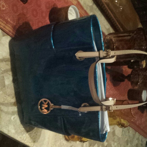 Michael kors handbag