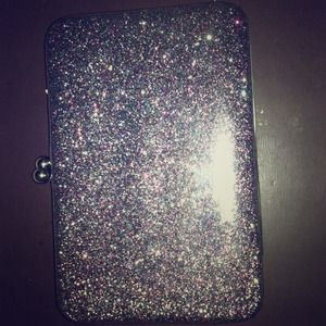 Extra sparkled clutch
