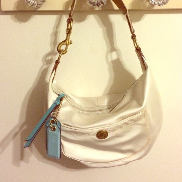 White coach purse !