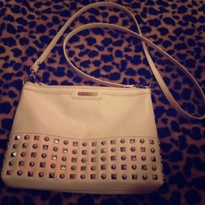⬇️REDUCED⬇️Nine West studded cross body bag