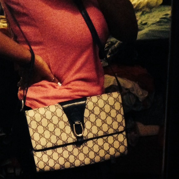 ‼️SOLD‼️Vintage authentic envelope Gucci purse!!! - Picture 2 of 4