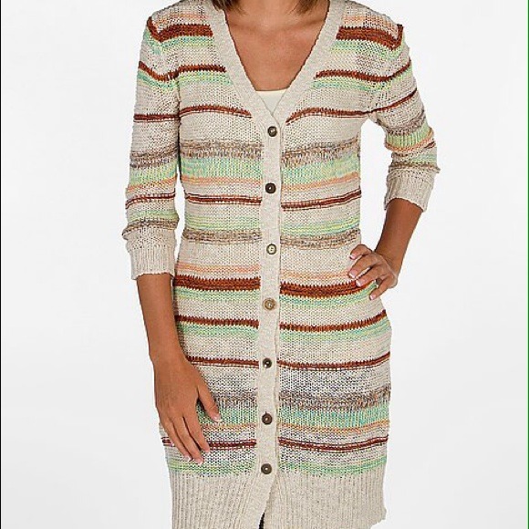 NWT women's medium Buckle Sweater - Picture 1 of 4