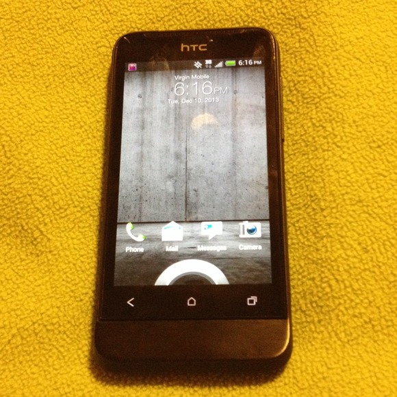 Phone - Picture 2 of 4